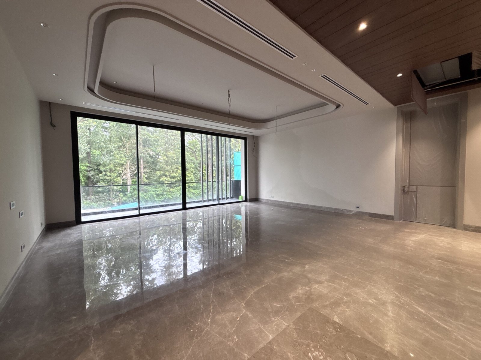 Builder Floor Interior